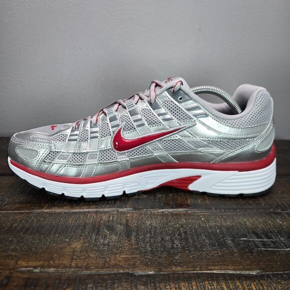 NEW Nike P-6000 Mens Size 11.5 Running Shoes Metallic Silver Gym Red CD6404-024 - Picture 6 of 12